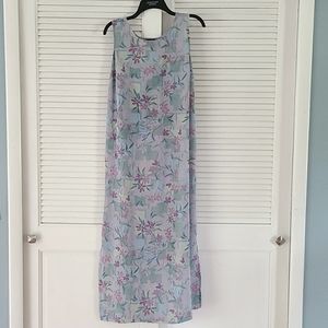 Requirements Pullover Floral Sleeveless Midi Dress. Size L** See Measurements.
